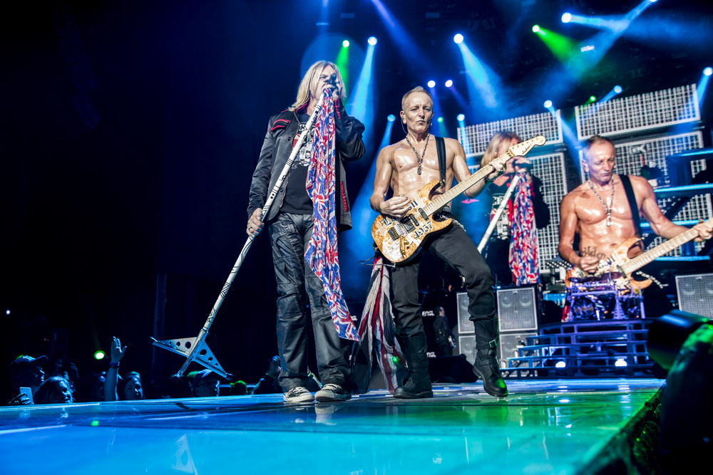 091615_01_defleppard_sunnymartini_025