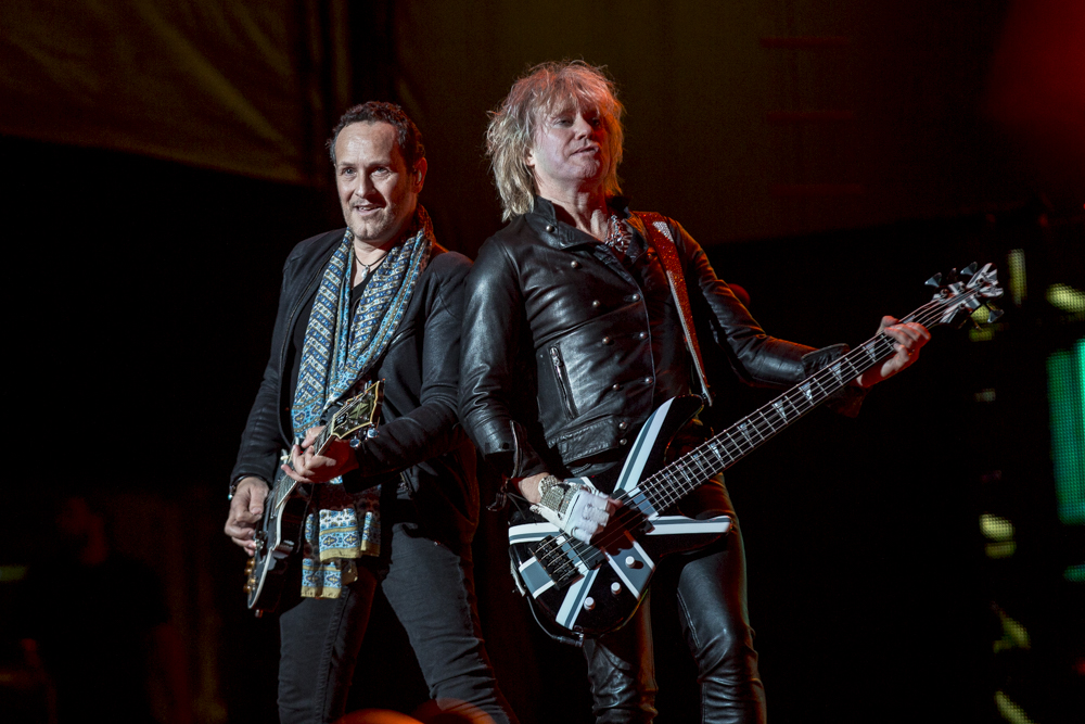 091615_01_defleppard_sunnymartini_130