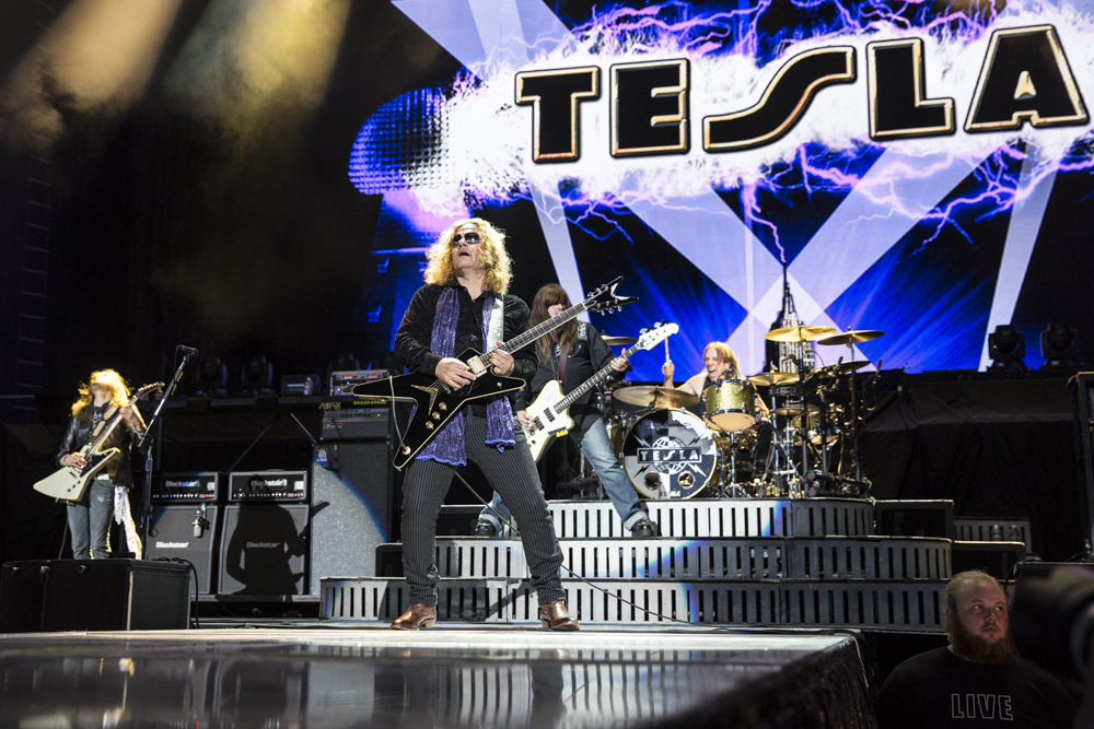 091615_03_tesla_sunnymartini_081