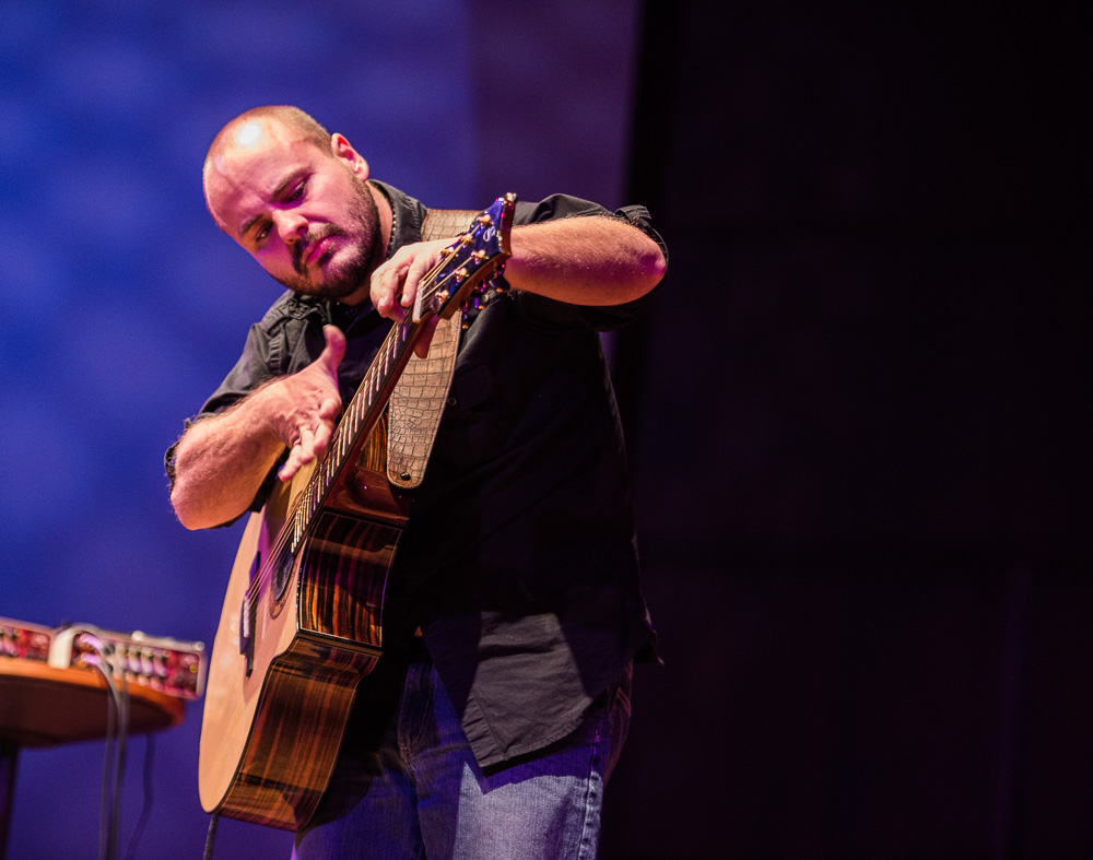 Andy McKee: A December To Remember
