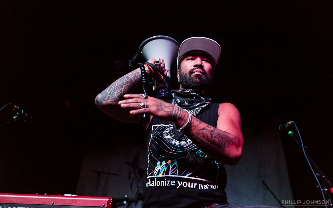 Nahko and Medicine For The People Bring The Message Live