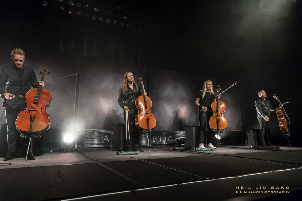 Apocalyptica Plays Metallica by 4 Cellos