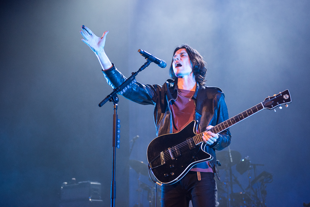 James Bay Shows Off All His Sounds